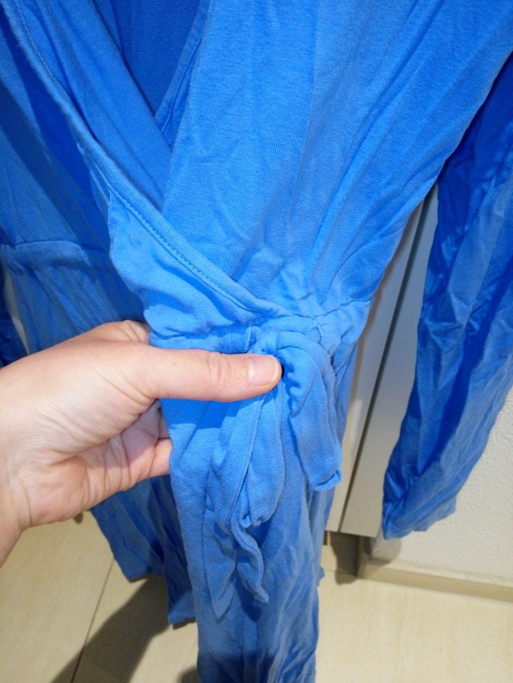 H&M Vestiti: Hellblaues Wickelkleid, in Grösse L – Usato da Schwyz venduto da s.verkauf 2