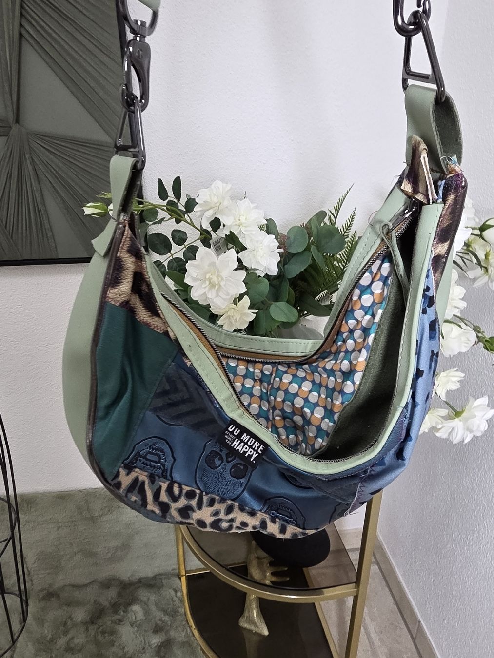 Taschen für Damen: Handtasche Patchwork mintgrün blau neuwertig – Gebraucht aus Brüttisellen von par_8zbj 1
