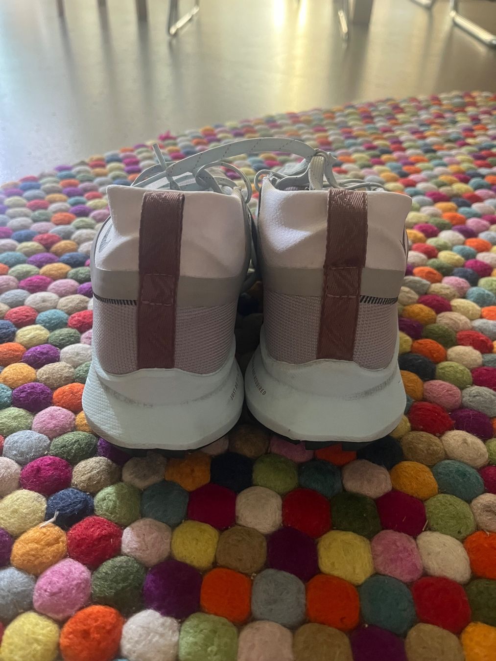 Nike Scarpe da donna: Nike Sneakers 38.5 NP 160.- – Usato da Zürich venduto da Krameroni 1