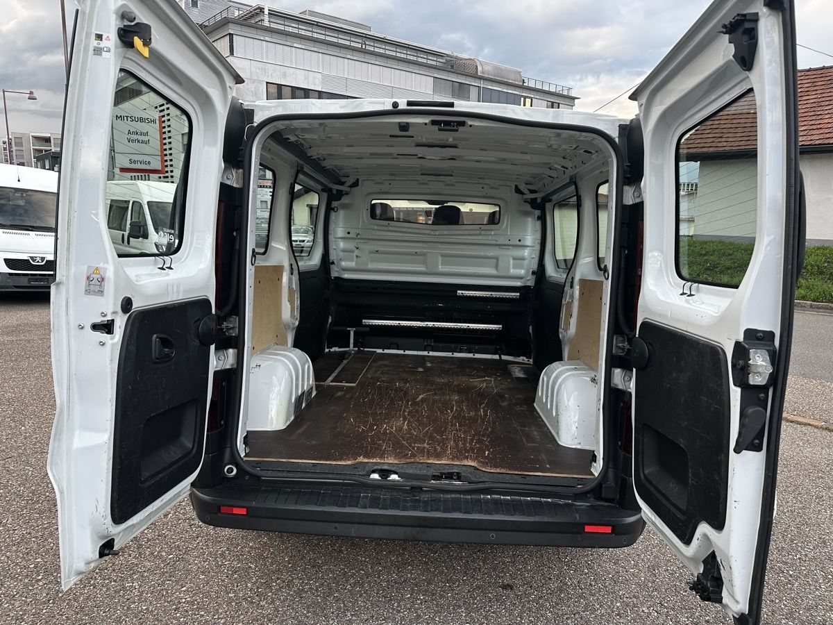 Renault Autos: Renault Trafic dCi120 / MFK 08.2026 – Gebraucht aus Luzern von Swiss-Garage 5