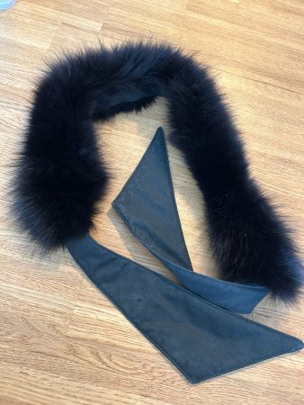 Eleganter schwarzer Echtfell-Kragen ca. 130 cm -col fourrure