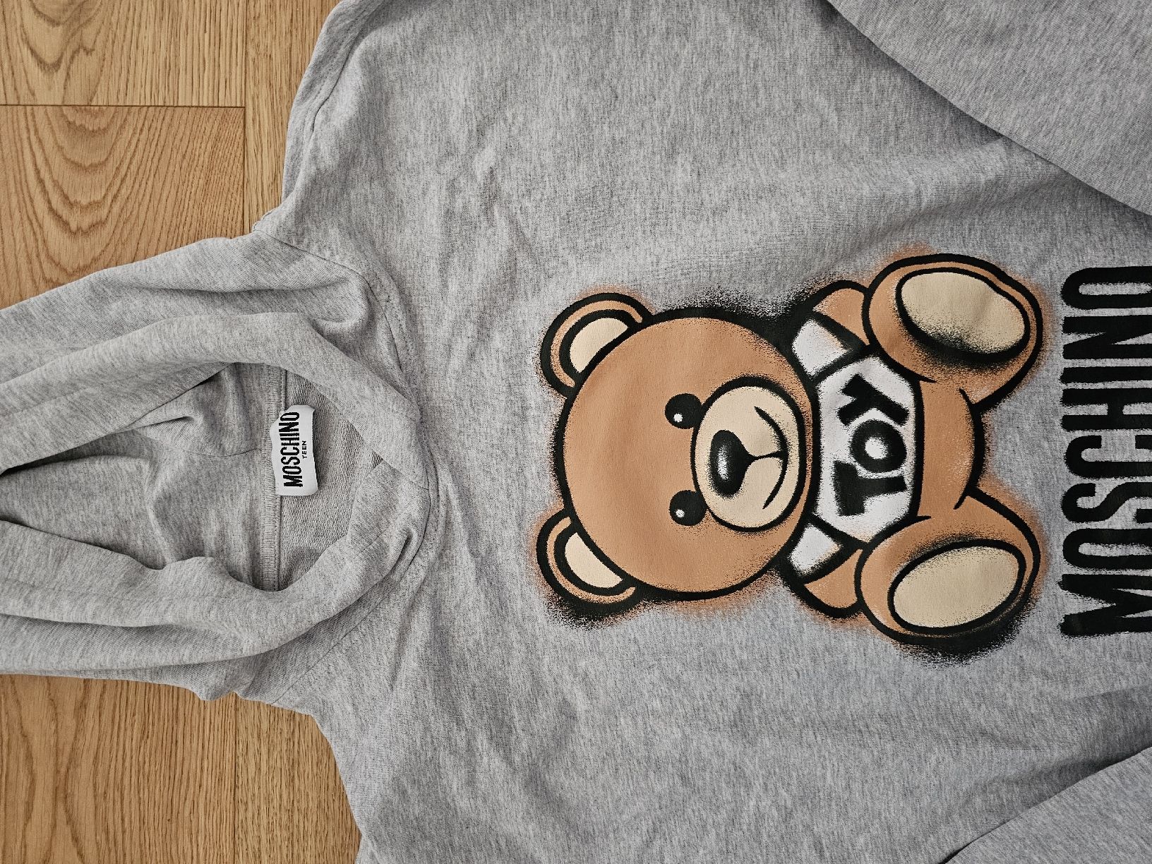 Moschino Pullover & Sweatshirts: Pullover Moschino – Gebraucht aus Triengen von lar_5vvf 1
