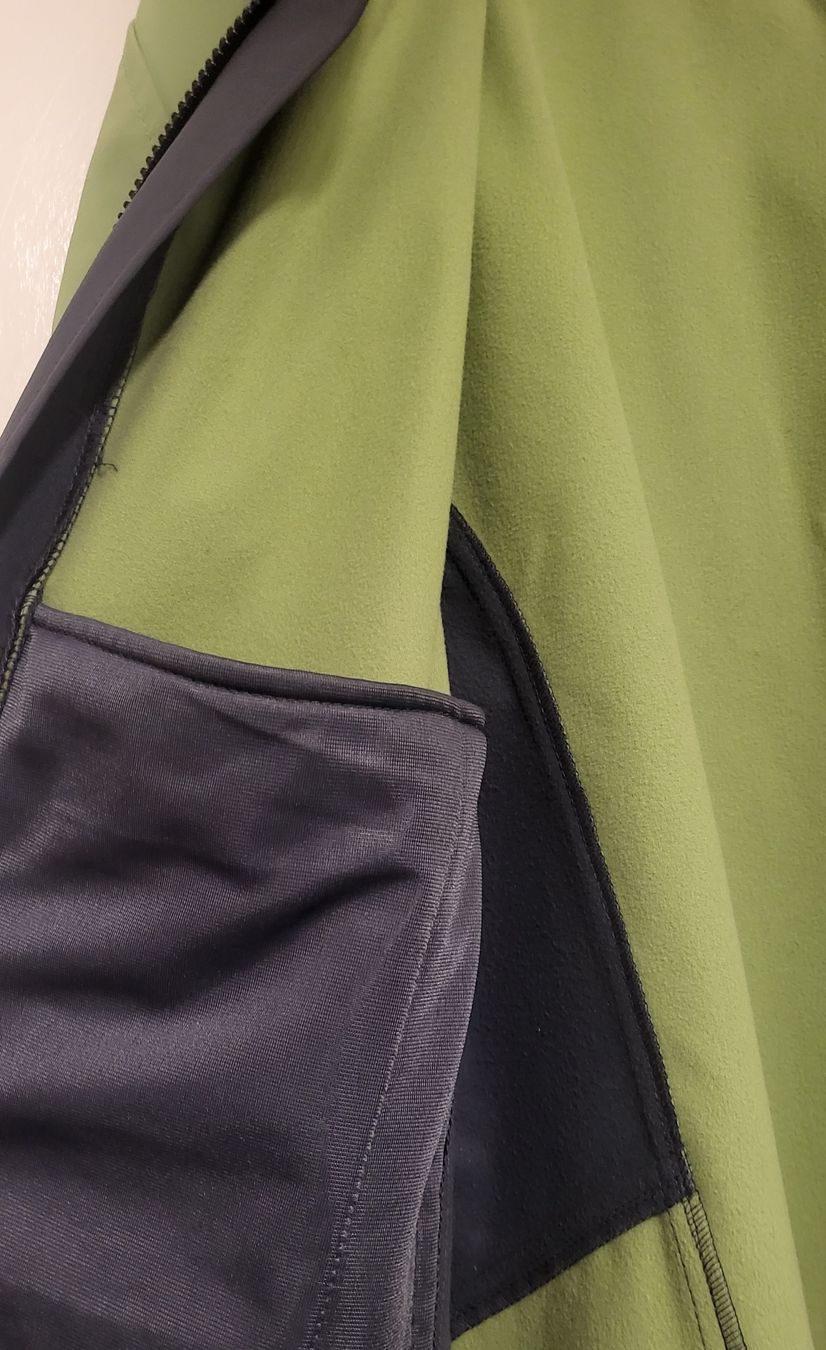 Giacche: Softshell Jacke neongrün Gr.L – Usato da Zürich venduto da El17an 4