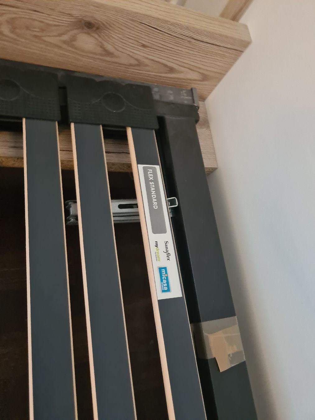 Betten: Bett mit Nachttisch – Gebraucht aus Friltschen von Thurgau11 4