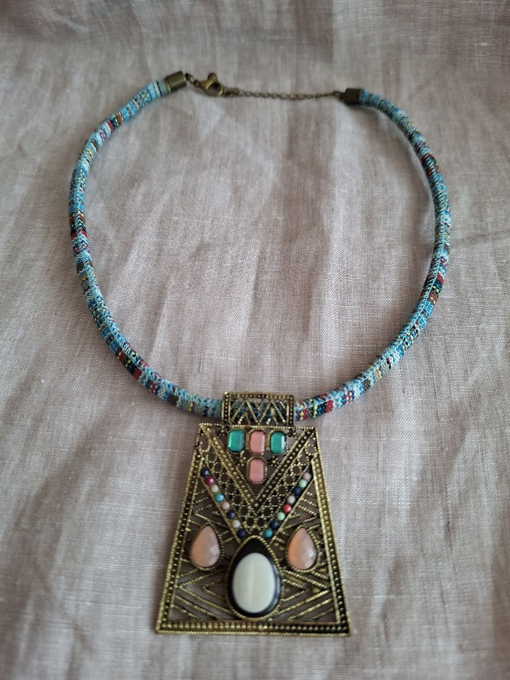 Colliers: Collier Statement Bohème Design Géométrique – Neuf (Voir description) à Lutry par Sim_Sta