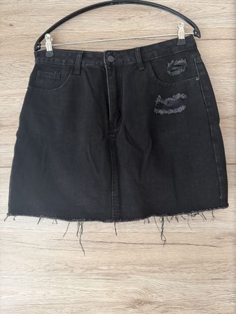 Schwarzer Jeansrock mit Rissen, Grösse L
