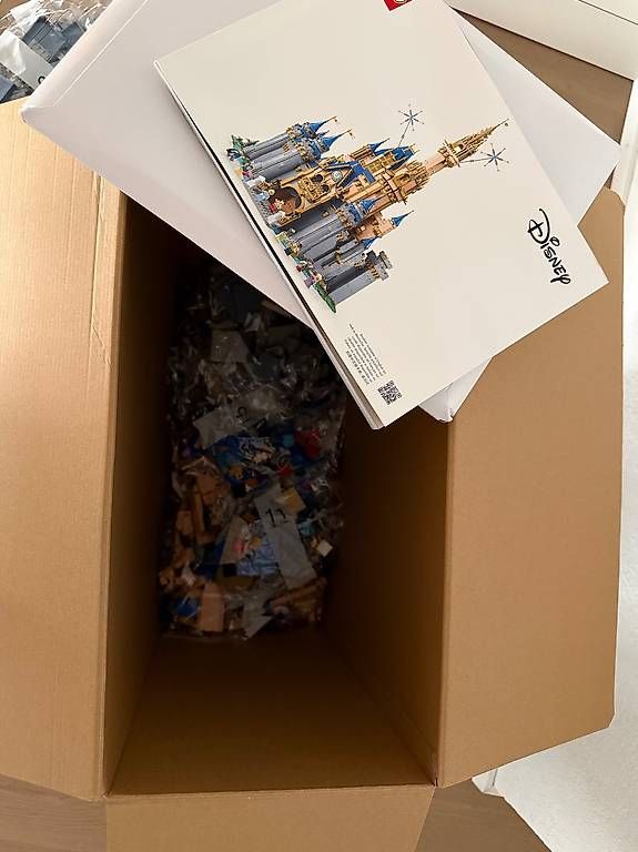 Lego Kit di costruzioni: Lego Château Disney – Nuovo (secondo la descrizione) da Sion venduto da nao_2cg5 2