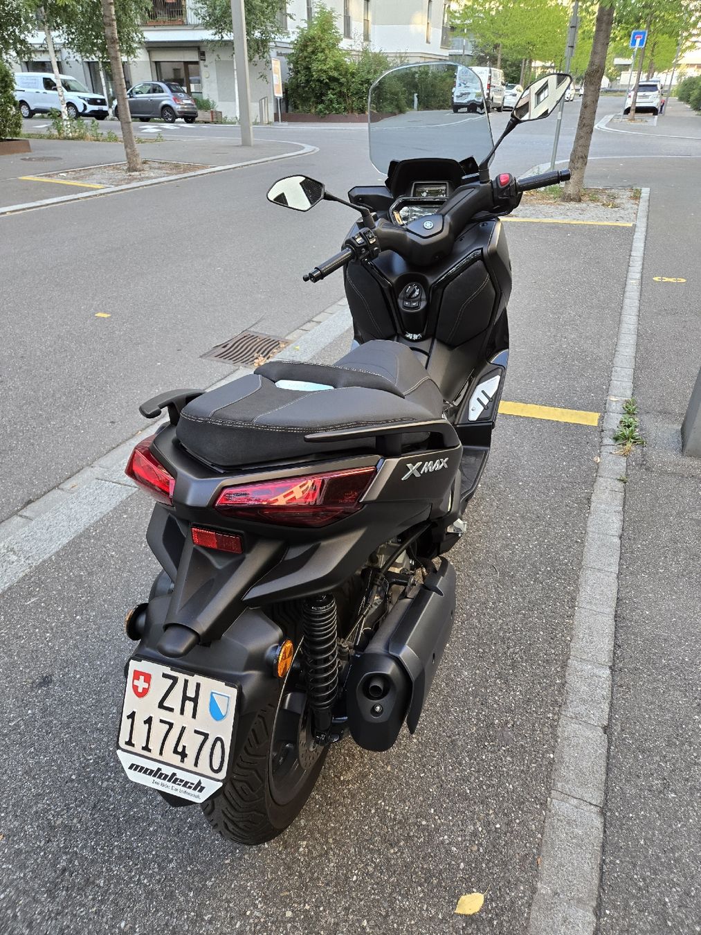 Yamaha Scooters: Yamaha Xmax Techmax 300 – Neu (gemäss Beschreibung) aus Dietikon von glu_7dtl 4