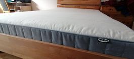 Neue Federkernmatratze Ikea 140x200
