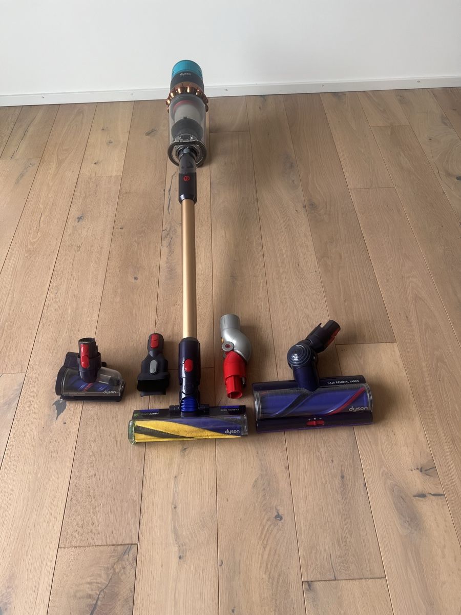 Dyson Aspirapolveri & Accessori: Dyson Gen5detect Cordless Vacuum Cleaner-Excellent Condition – Usato da Zug venduto da pai_pf8z 2