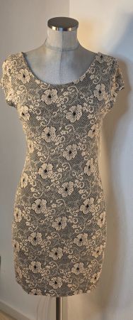 S 34/36 italien. Sommer Minikleid Strickkleid stretch floral