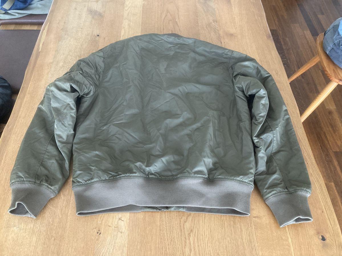 H&M Giacche: Bomberjacke – Usato da Amlikon-Bissegg venduto da pip_w8g7 1