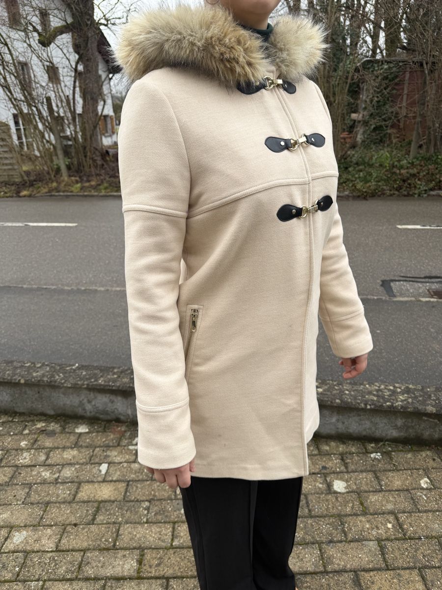 Topshop Cappotti: Beiger Mantel mit Fellkapuze – Usato da Hendschiken venduto da besusu 2