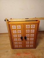 Vintage Puppenkleiderschrank