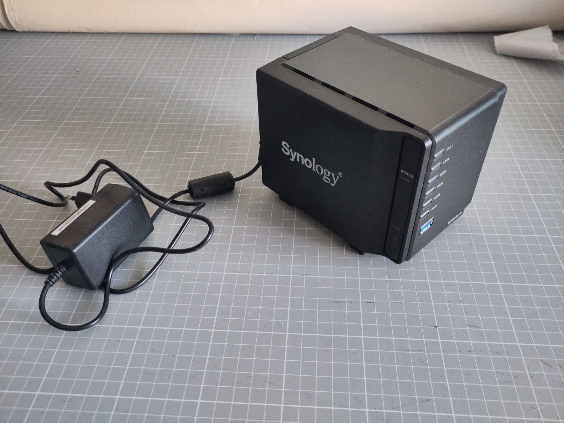 Synology Server: Synology NAS 416slim inkl. 4 HDD – Usato da Root venduto da Mougwee