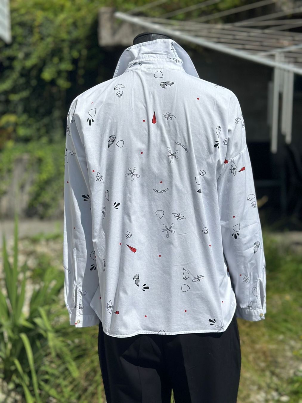 Zara Camicette: Weisse Sommerbluse mit buntem Muster Gr. 38 – Usato da Zufikon venduto da Modestil365 3
