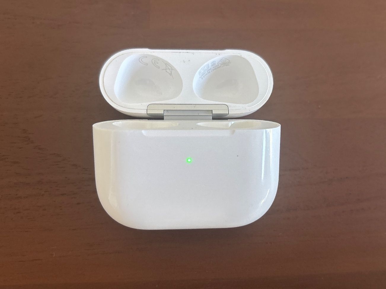 Apple Caricabatterie: AirPods  3. Generation Charging Case Apple – Usato da Zürich venduto da cha_jz8q 1