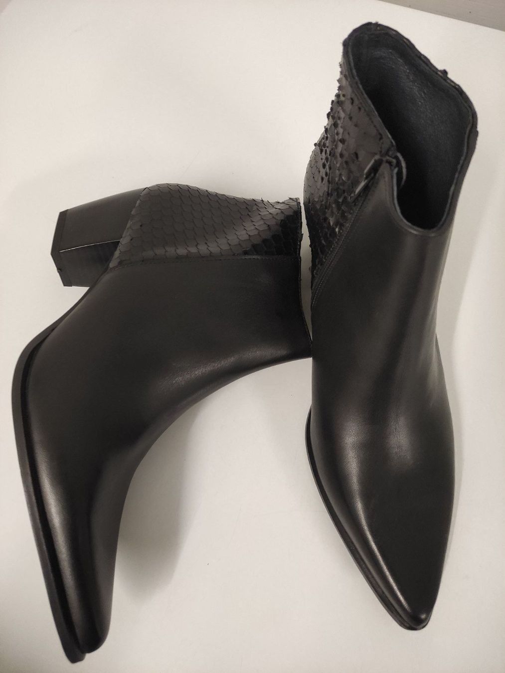 Damenschuhe: NEW Ankle boots black leather, 40 – Neu (gemäss Beschreibung) aus Sursee von Re.joy 1