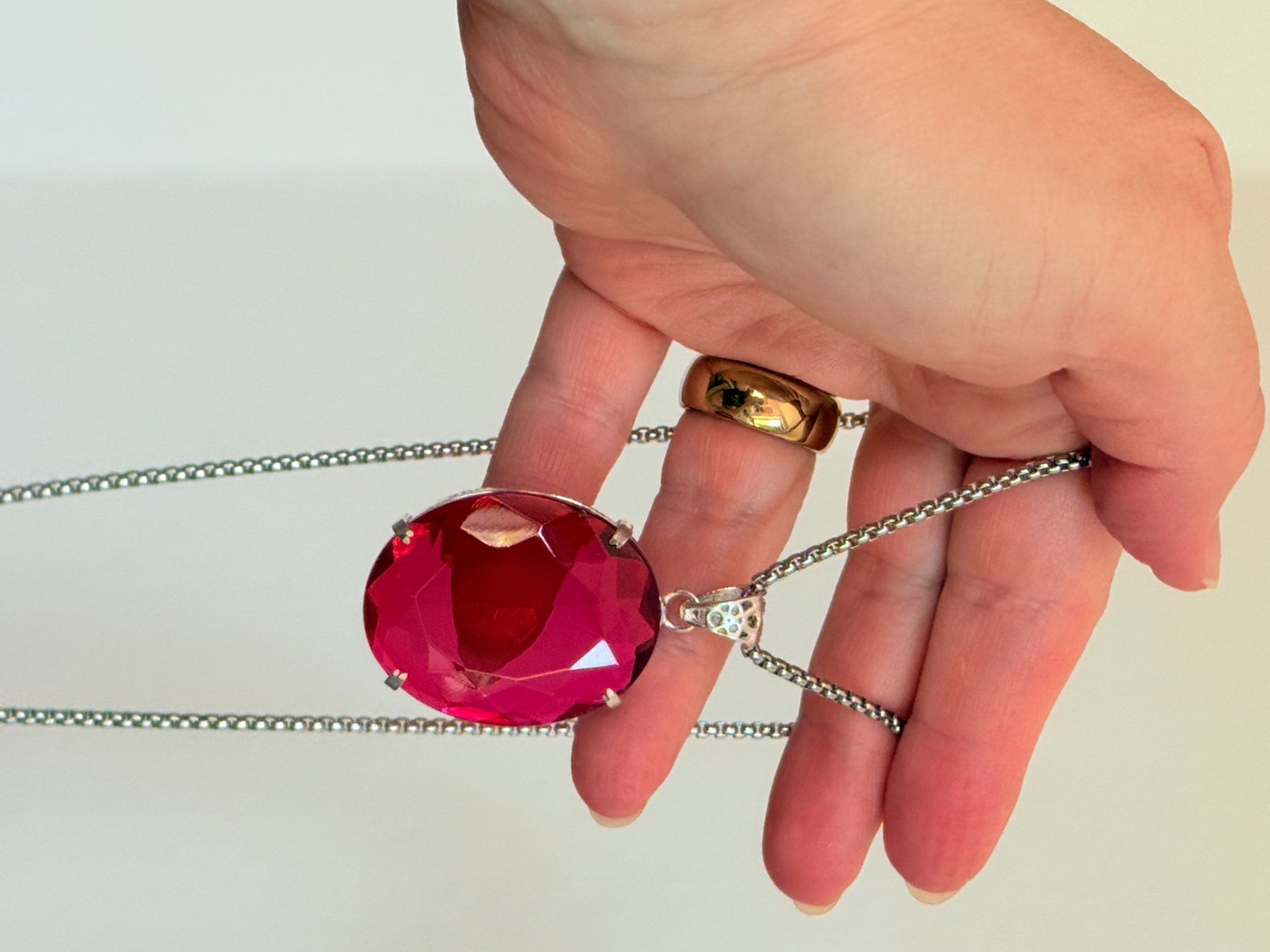 Catenine: Certificat Superbe collier long avec pendentif 109.35 Ct – Nuovo e nell'imballaggio originale da Genève venduto da AWWA 2