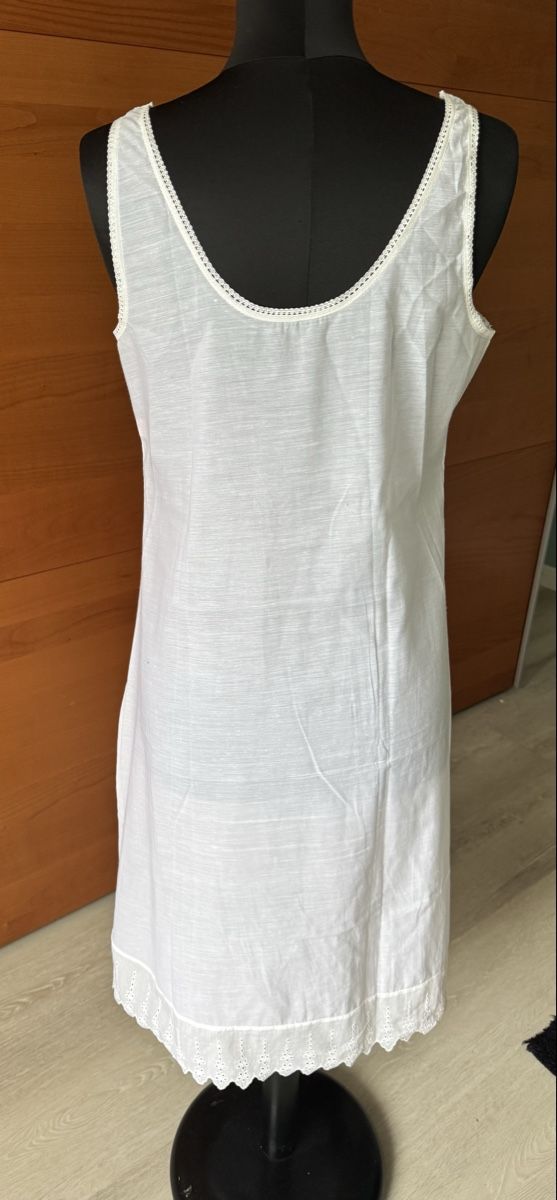 Autres dessous: Unterkleid weiss Gr.40 – D'occasion à Morschach par jeanhenrifabre 3