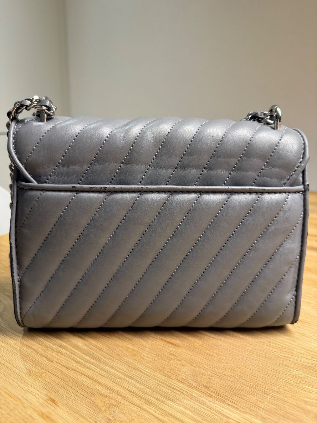 Michael Kors Borse da donna: Michael Kors Tasche Grau – Usato da Ellikon an der Thur venduto da jana-sch 6