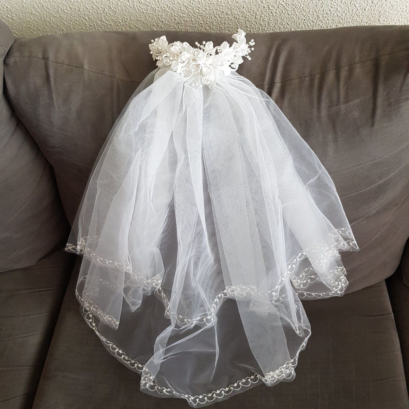 Accessori per capelli: Brautschleier mit Schmuck statt 229.- – Nuovo e nell'imballaggio originale da Turbenthal venduto da sch_s72n