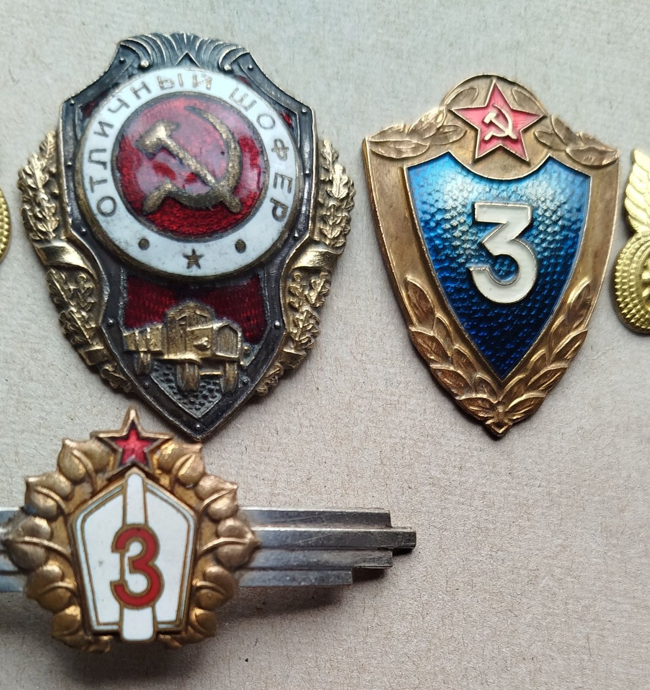 Placchette & Badge: Abzeichen der Sowjetarmee – Usato da Nuglar venduto da 44spring 1