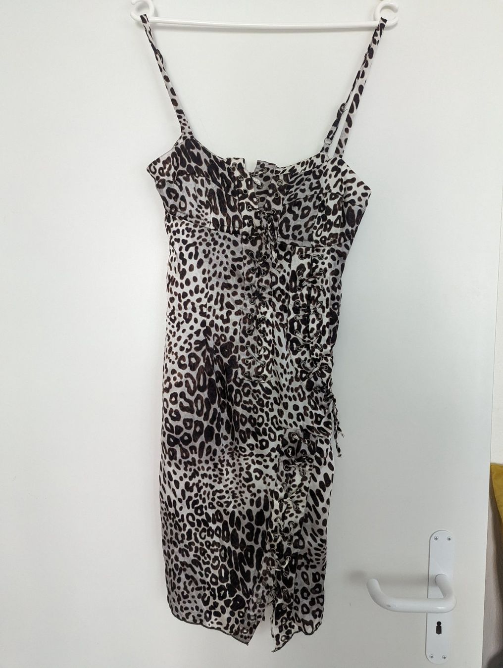 Guess Kleider: Kleid Leoprint Marke Guess, Gr. S, Neu – Neu (gemäss Beschreibung) aus Chur von Ronja777 8