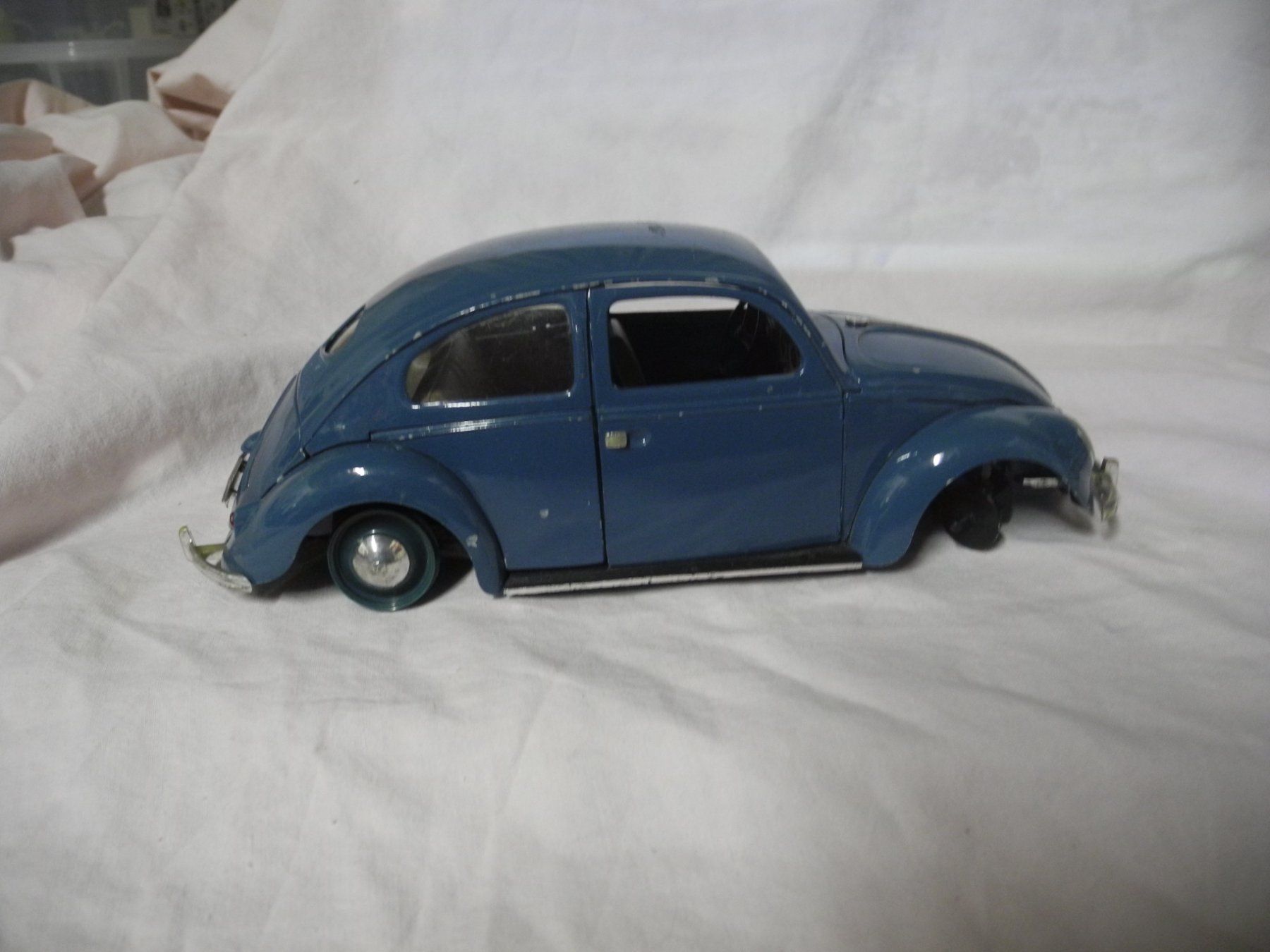 Volkswagen Modellini d'auto: SOLIDO  1:18  VW KÄFER BREZEL  ERSATZTEILSPENDER – Usato da Gurtnellen venduto da Murmeli99 3
