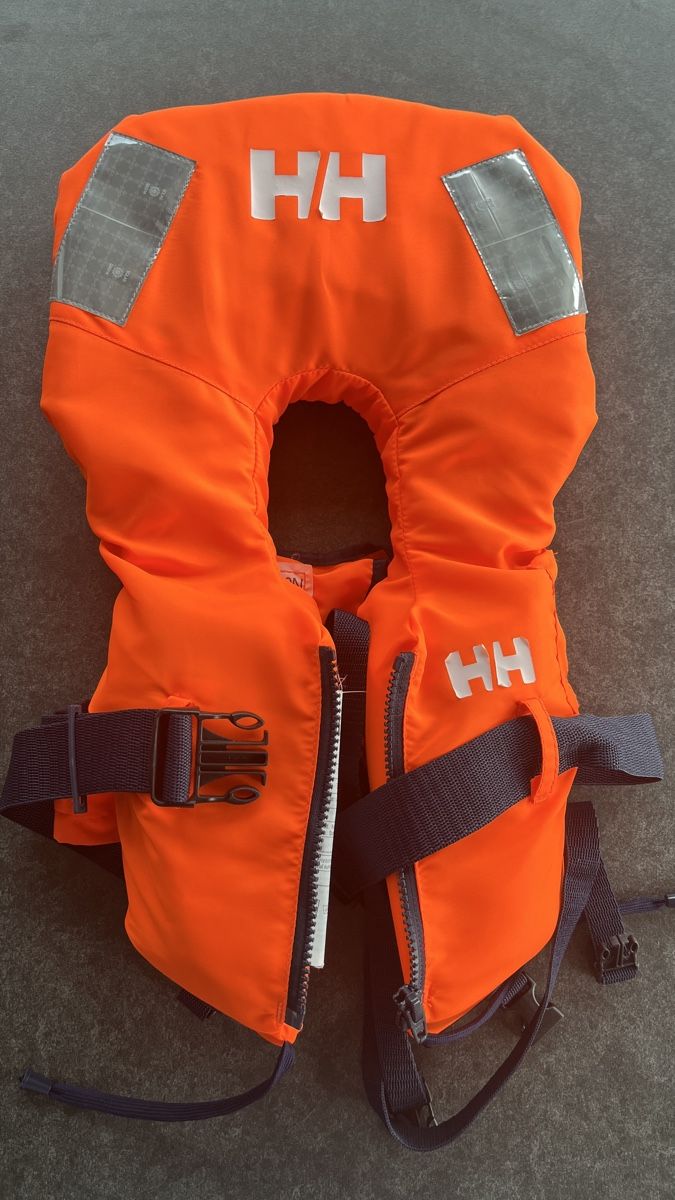 Helly Hansen Gilets de sauvetage: Schwimmweste Helly Hansen - selten gebraucht – D'occasion à Hochdorf par AndreaSven08