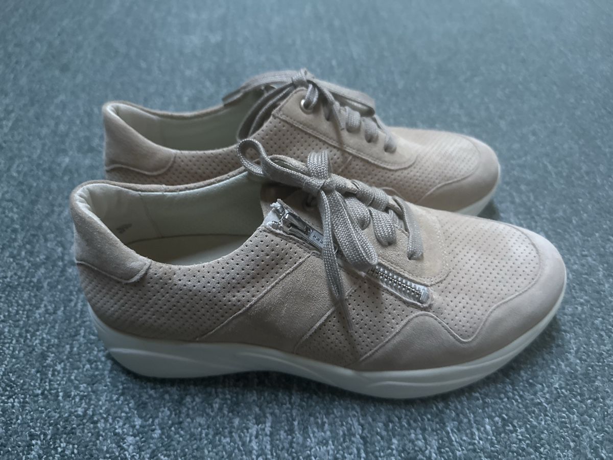 Scarpe da donna: Halbschuhe Solidus Gr 39.5 neu – Nuovo e nell'imballaggio originale da Baltschieder venduto da YmroBe 1