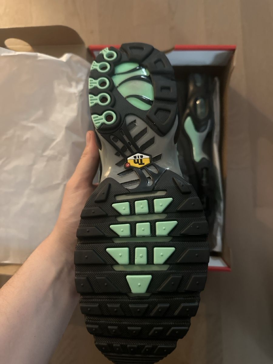 Nike Herrenschuhe: Nike TN – Neu und originalverpackt aus Bern von chr_mz7v 1