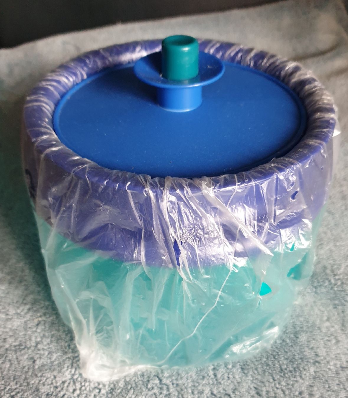 Tupperware Contenitori & Simili: Tupperware blau neu und originalverpackt 1.2 Liter – Nuovo e nell'imballaggio originale da Reinach BL venduto da Silvester1900