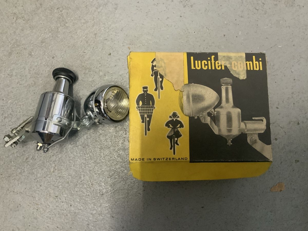 Pezzi di ricambio: Lucifer Combi Velo Lampe Oldtimer mit Dynamo, Original! – Nuovo e nell'imballaggio originale da Root venduto da zwe_2fwn