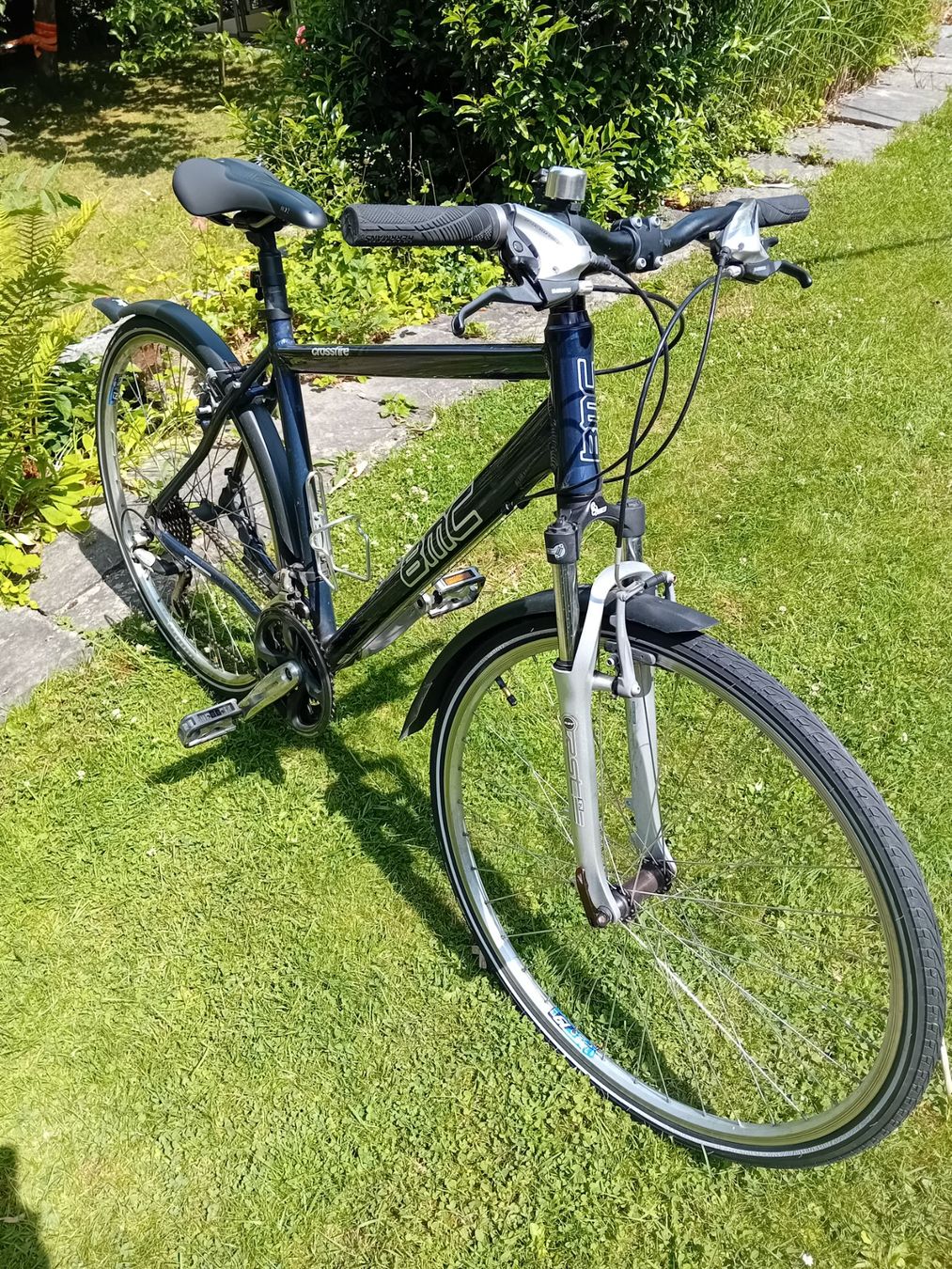BMC Biciclette: BMC CROSSFIRE 28" Wheels 24 gears Excellent. Medium frame. – Usato da Bern venduto da This_that_other_all 9