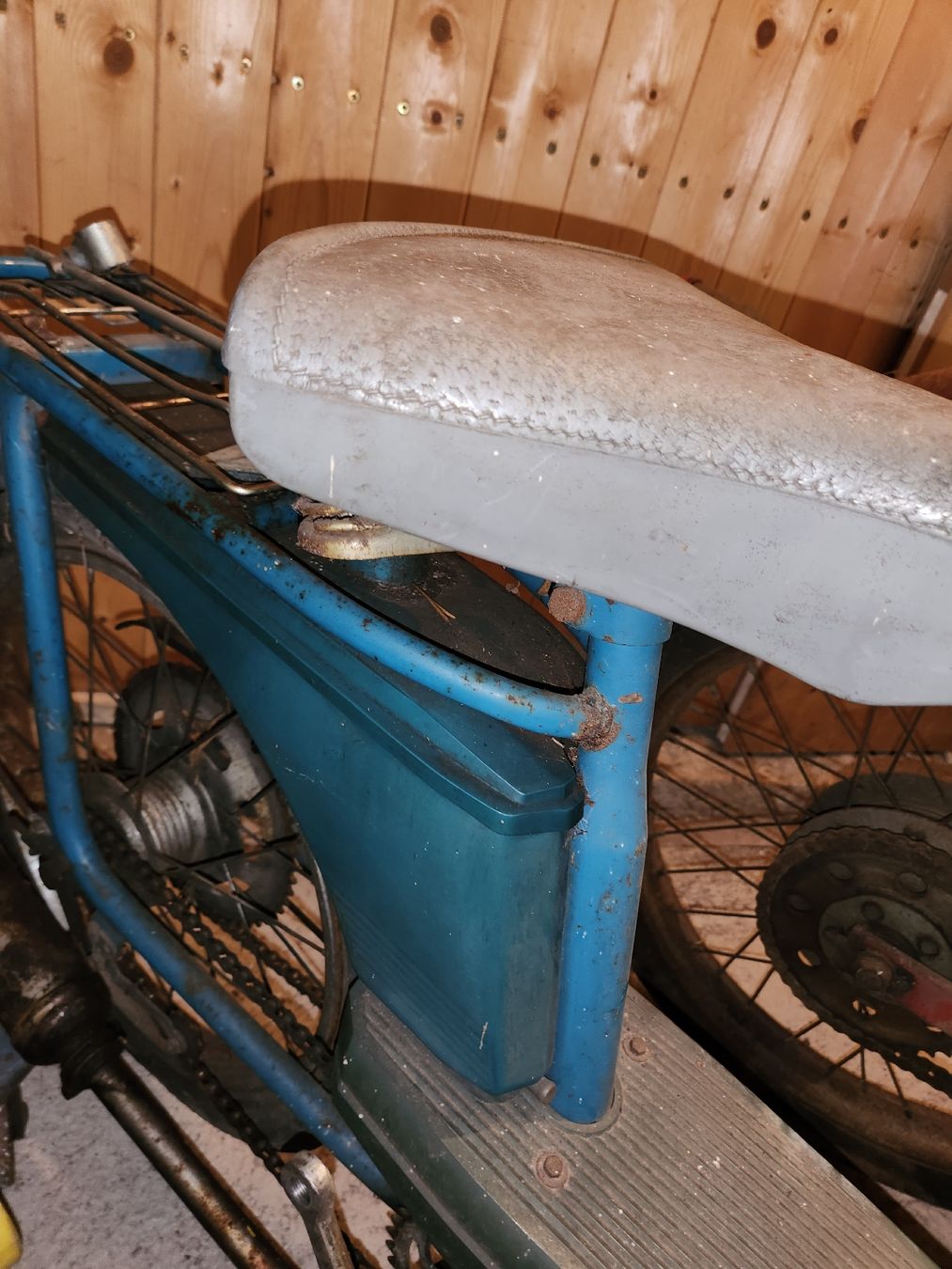 Peugeot Ciclomotori: Peugeot 101 Mofa Moped Oldtimer Töffli Scheunenfund – Difettoso da Stein AG venduto da Metaluna 8