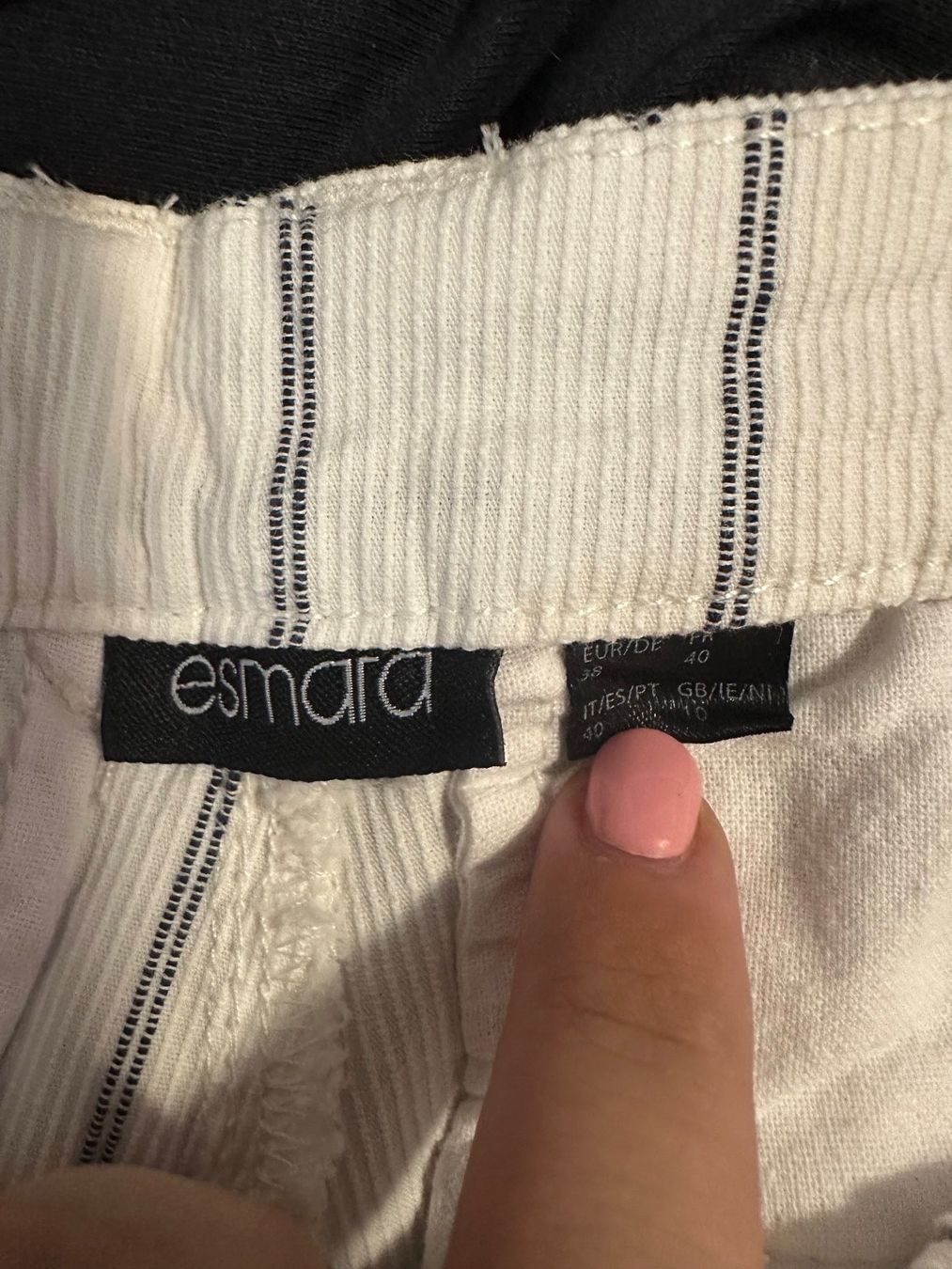 Pantaloni: Gestreifte Esmara Shorts (38) – Usato da Schaan venduto da Hermine2018 1