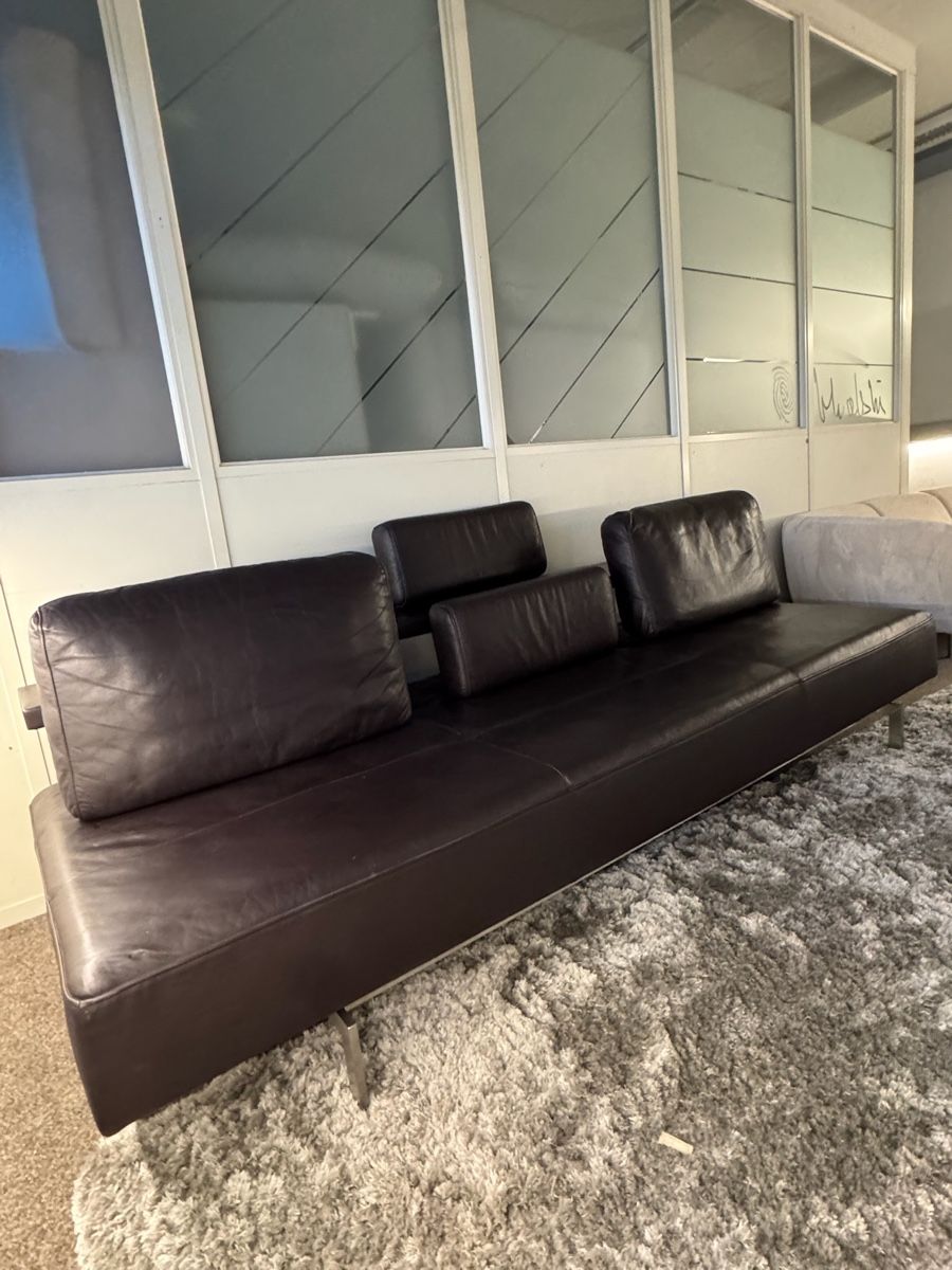 Rolf Benz Divani: Rolf Benz 3-Sitzer-Sofa, schwarzes Echtleder – Usato da Fehraltorf venduto da Sofalab.swiss 3