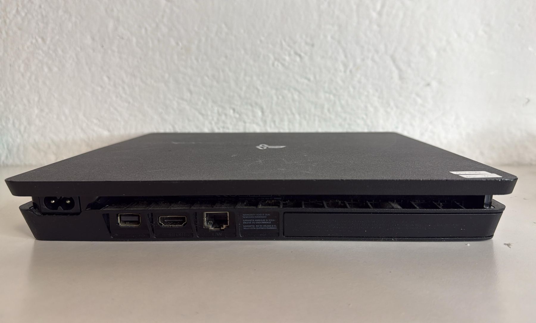 Sony Console: PS4 Slim Konsole mit 2 Controllern und Kabeln – Usato da Ehrendingen venduto da lax21 2