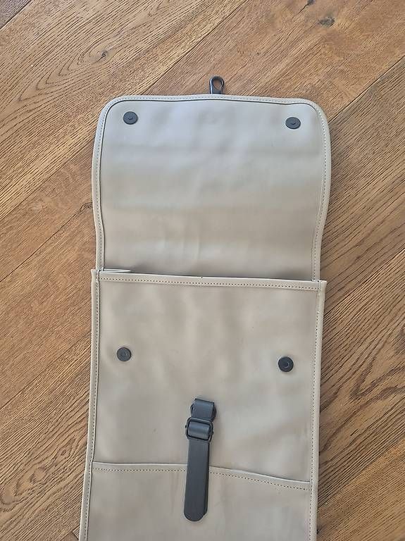 Zaini: RAIN Rucksack  beige/schwarz – Usato da Chur venduto da chrigebrunner 3