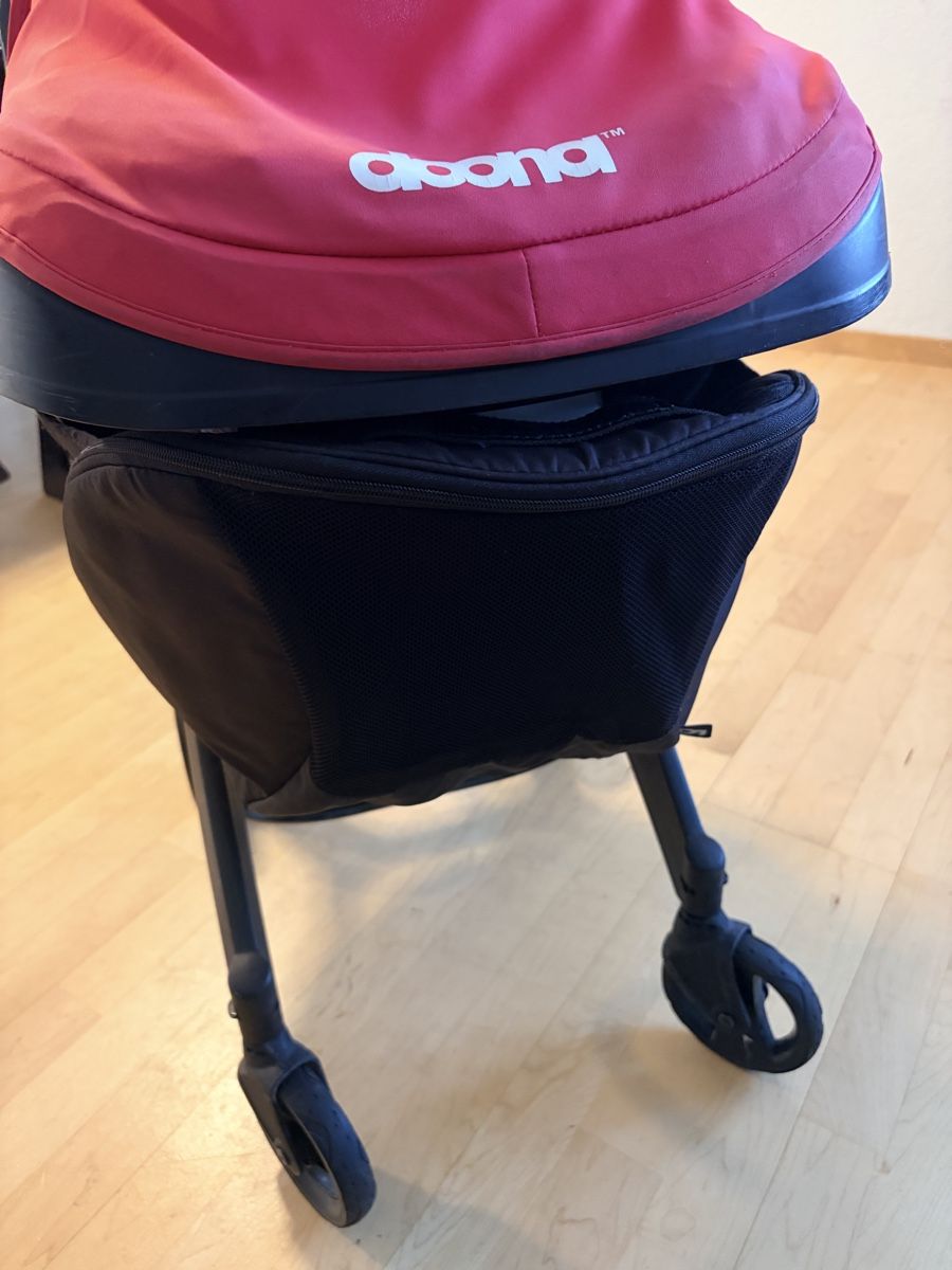 Doona Sièges auto: Doona Kinderautositz mit Gestell guter Zustand – D'occasion à Inwil par Mira32 1