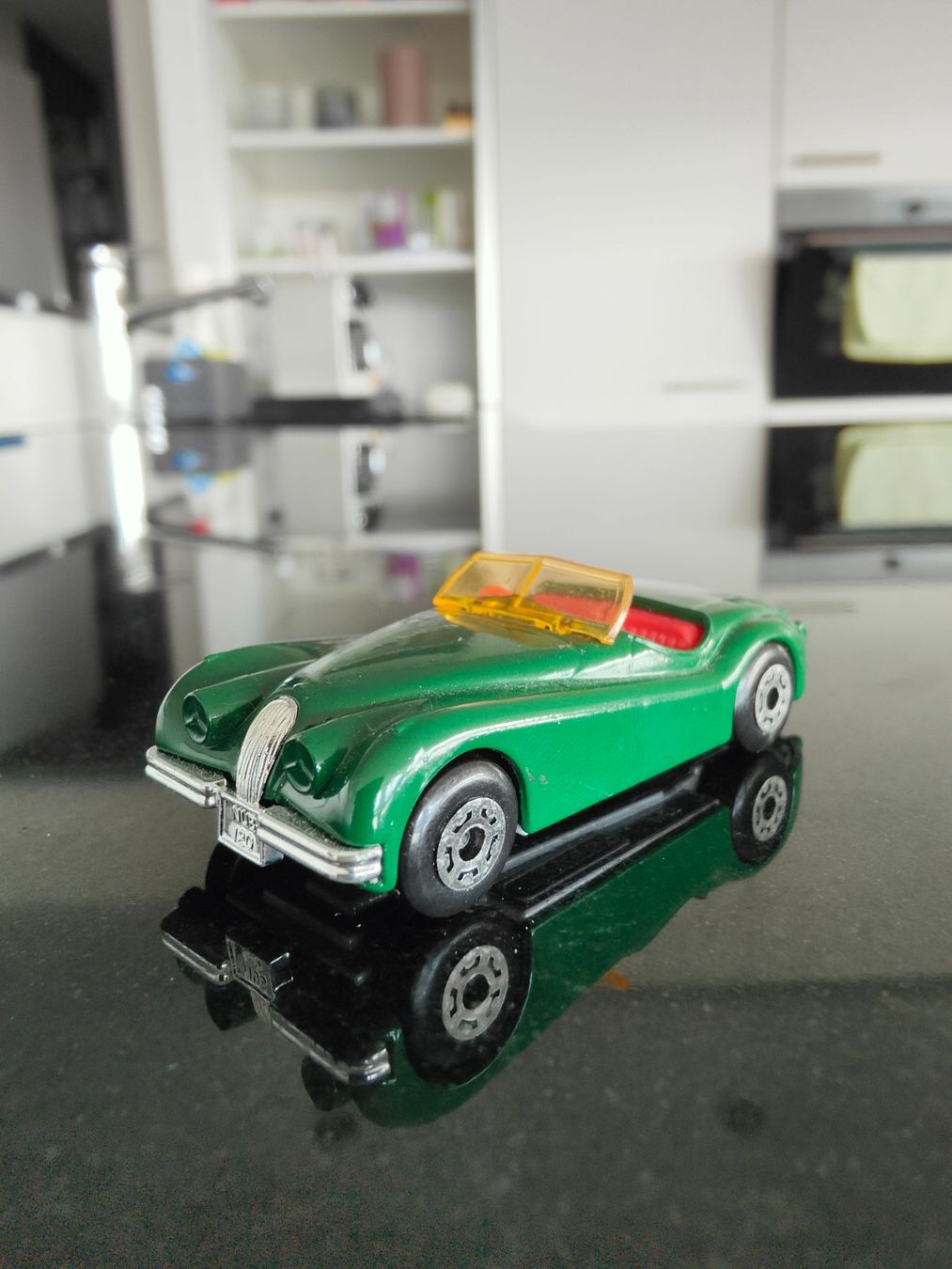 Matchbox Modellini d'auto: Matchbox Jaguar – Usato da Zuzwil SG venduto da Atalanta75
