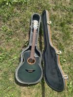 Akustikgitarre Yamaha grün inklusive Hartschalenkoffer