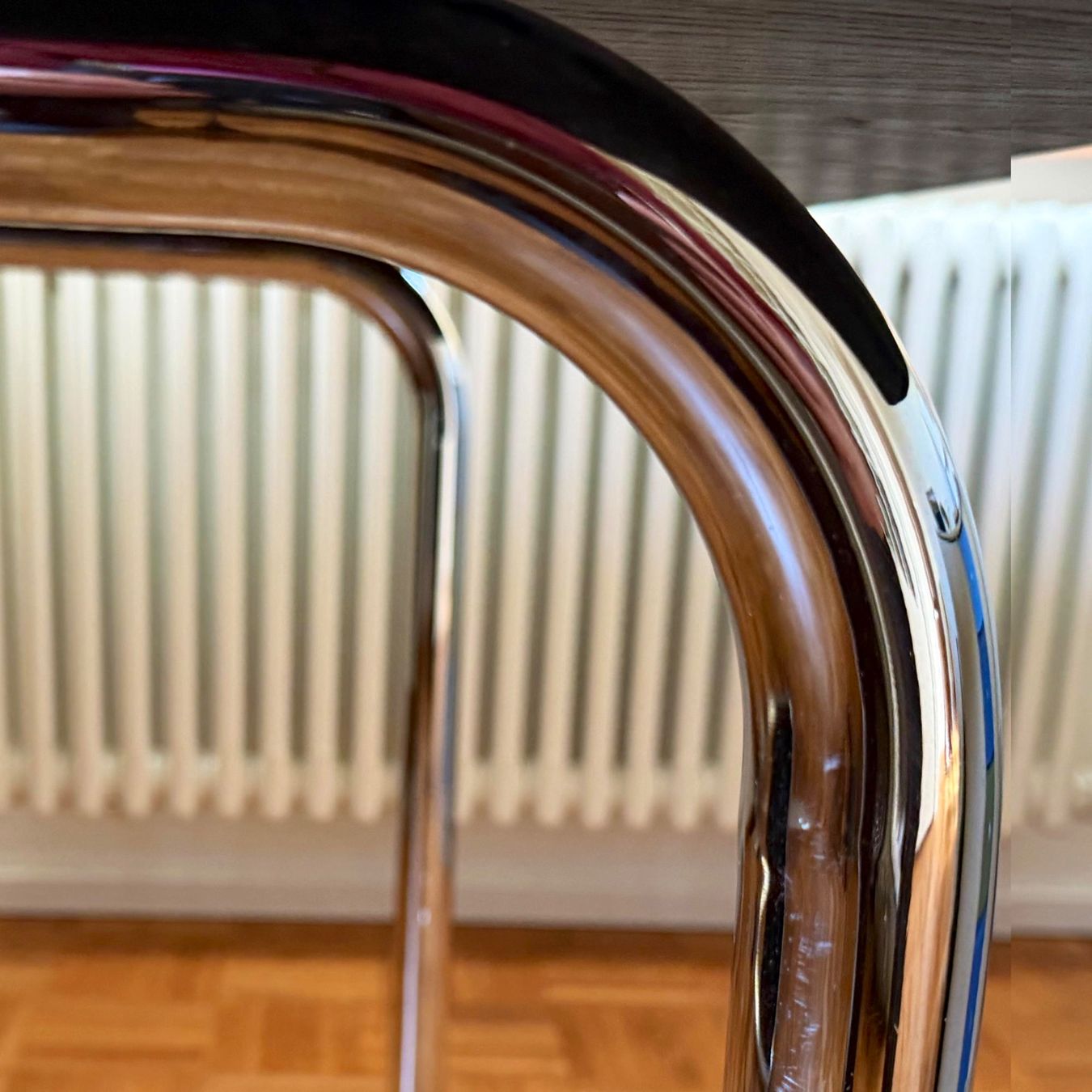 Victoria Möbel Tische: Tisch Victoria – Gebraucht aus Utzenstorf von Uhuzo 4