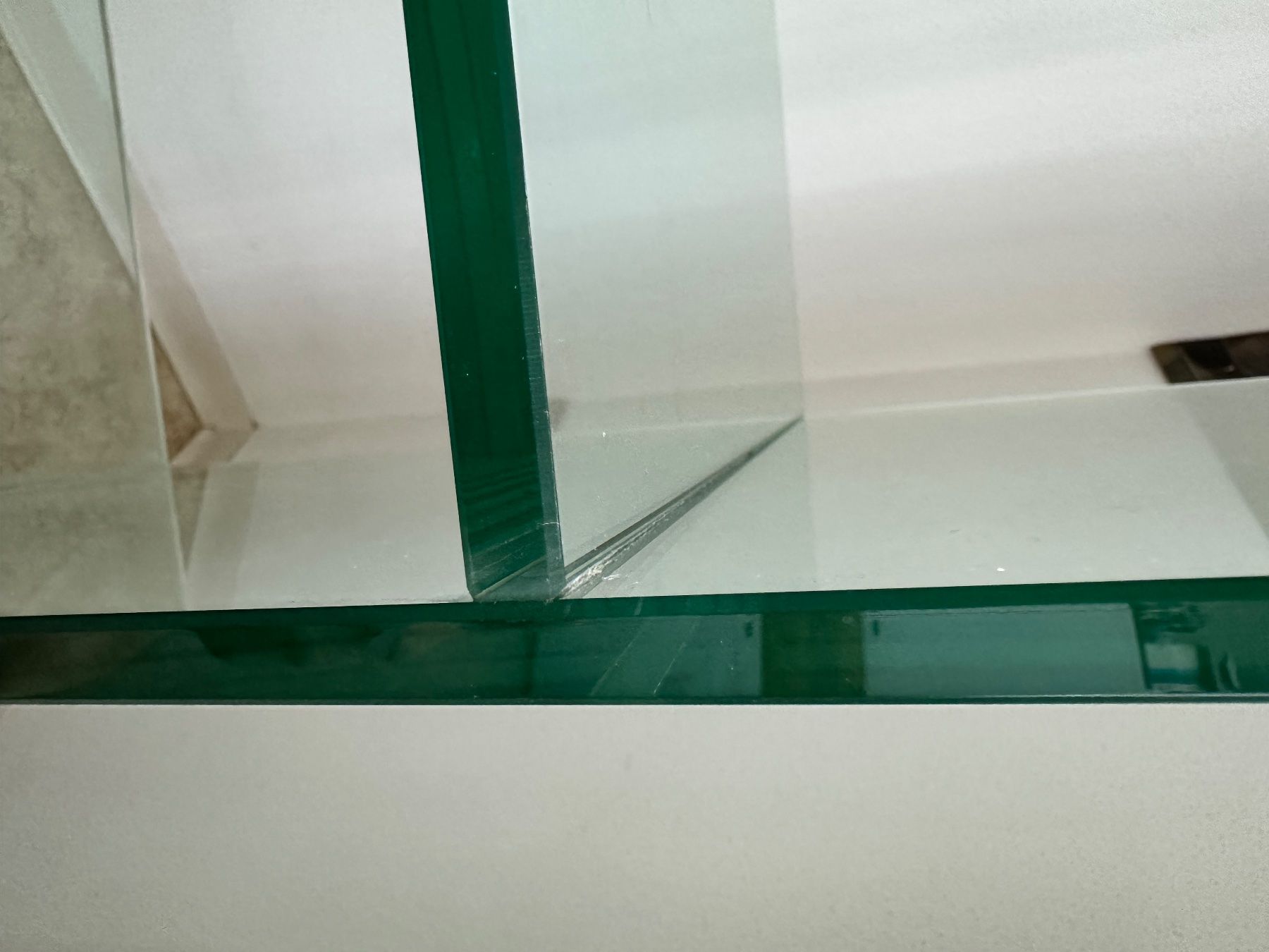 Regale: Scaffale in Vetro Trasparente a 4 Ripiani – Gebraucht aus Ascona von her_7yh6 2
