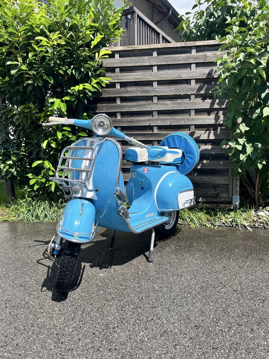 Piaggio Scooter: Wunderschöne Vespa  – Usato da Widnau venduto da G-Bike69 1