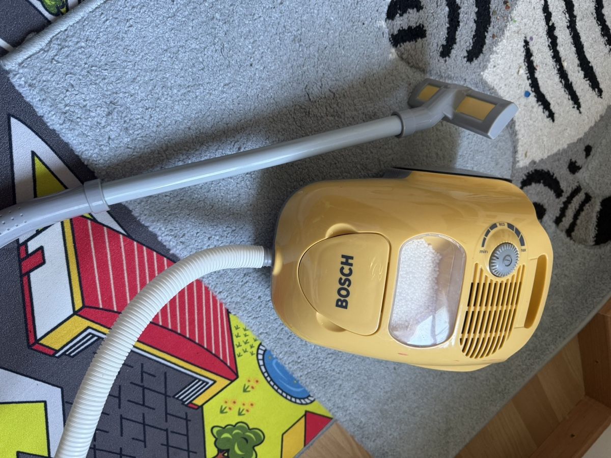 Giocattoli: Bosch Staubsauger Kinder  – Usato da Laupen ZH venduto da Kaddy