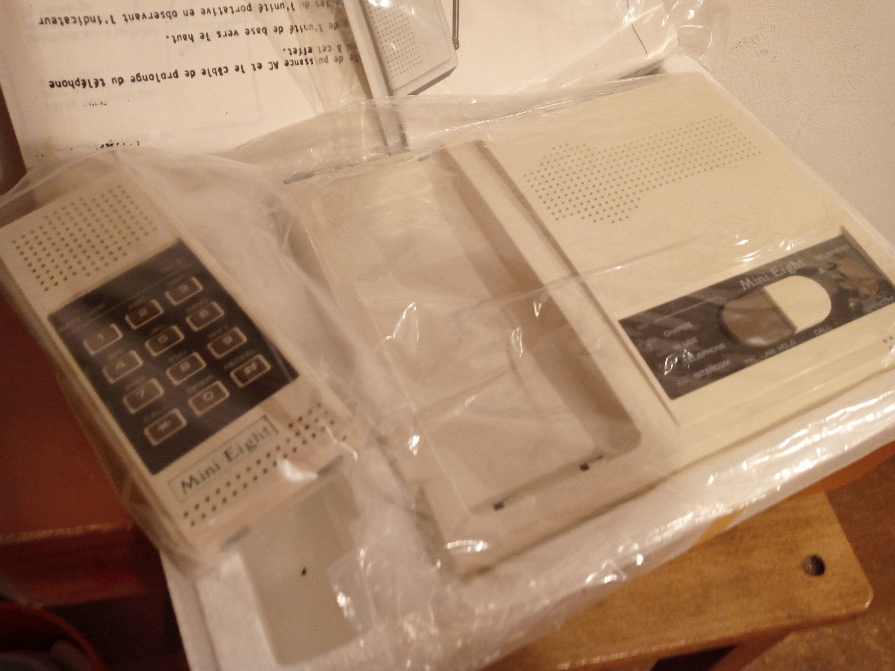 Telefoni: Vintage cordless Telefon CTS-700 Mini Eight – Nuovo (secondo la descrizione) da Prez-vers-Siviriez venduto da Monija70 3