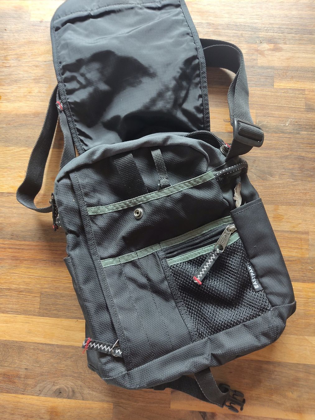 Eastpak Borse: Umhängetasche Eastpack – Usato da Visp venduto da a-division 1