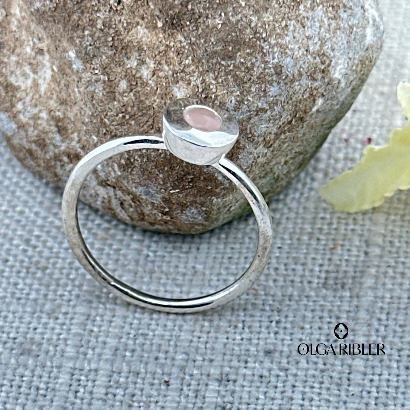 Olga Ribler Anelli: Feiner Silber Ring 925 mit Rosenquarz Grösse 56 – Nuovo (secondo la descrizione) da Luzern venduto da Schmuckoutlet 1